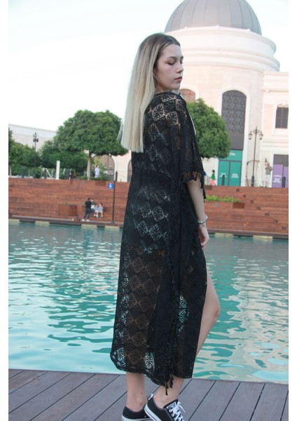 Kadın Siyah Belden Bağcıklı Püskül Detaylı Kimono fiyatları