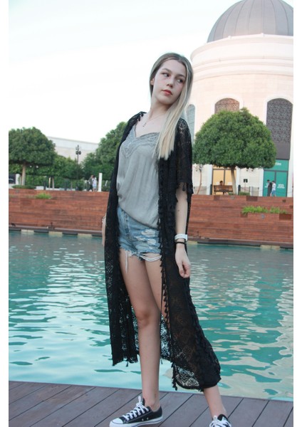 Kadın Siyah Belden Bağcıklı Püskül Detaylı Kimono fırsatları