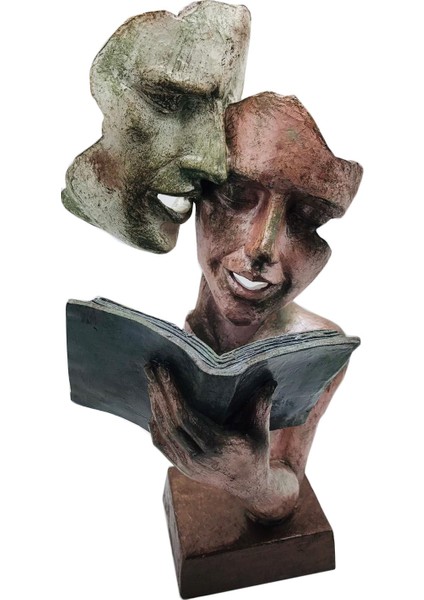 Yogacı Kız Mumluk Elleri Önde