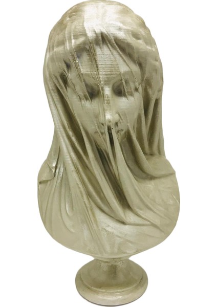 Tüllü Kadın Heykeli