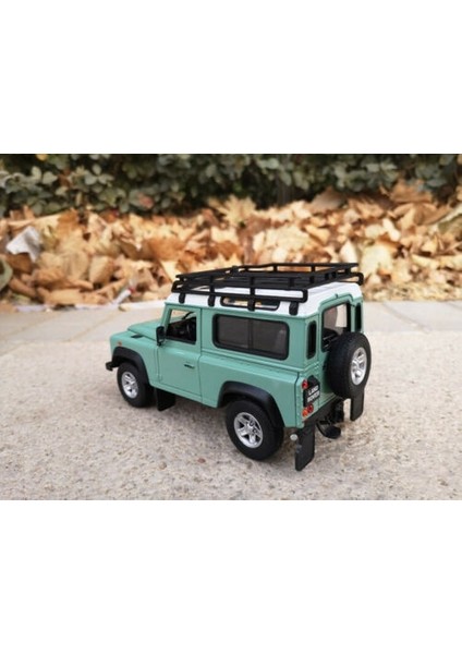Land Rover Defender 1/24 Ölçek Model Araba