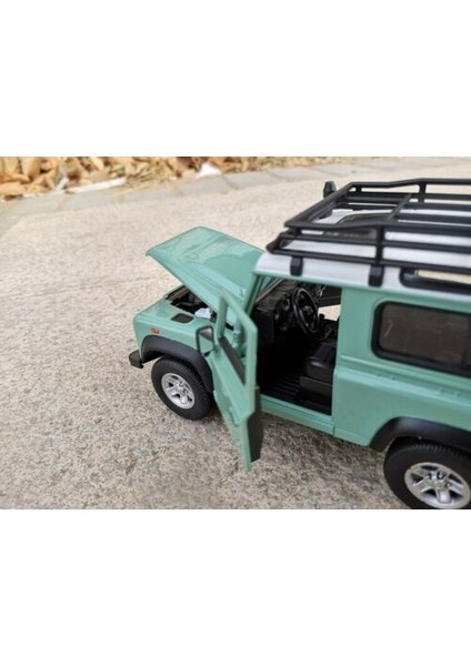 Land Rover Defender 1/24 Ölçek Model Araba