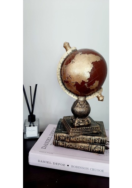 Kitaplı Dünya Heykel