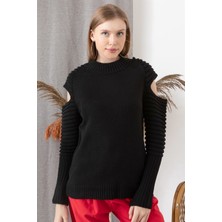 AQE FASHION Kadın Siyah Omuzdan Yırtık Kol Detaylı Kazak