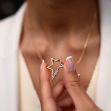 By Golden House Spin Star Kolye