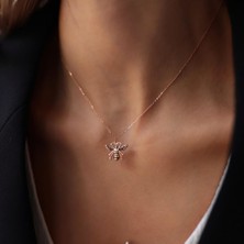 By Golden House Kraliçe Arı Kolye