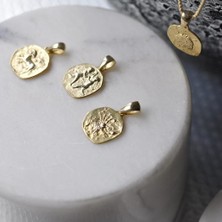 By Golden House Küçük Boy Antik Burç Kolye Ucu