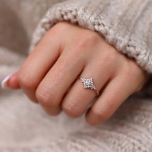 By Golden House Karolin Pırlanta Yüzük