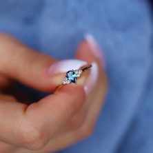 By Golden House Pırlanta London Blue Damla Yüzük