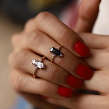 By Golden House Siyah Beyaz Baget Yüzük