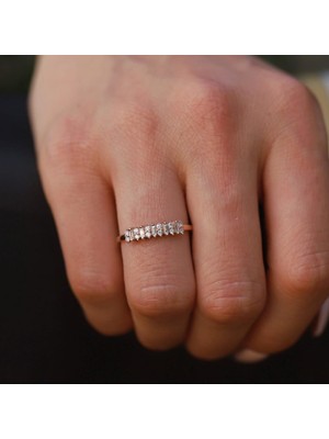 Baget Sıralı Pırlanta Yüzük