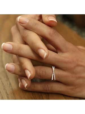 By Golden House Pırlanta Çapraz Yüzük