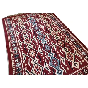 Başaran Tekstil Makine Dokuması Parlak Uşak Antik Kilimi, Püsküllü