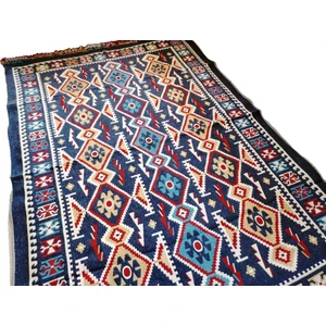 Başaran Tekstil Makine Dokuması Parlak Uşak Antik Kilimi, Püsküllü