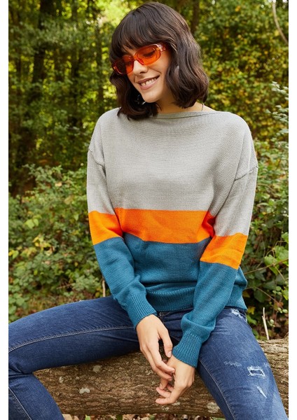 Kadın Renk Bloklu Gri Kazak