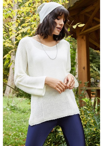 Kadın Geniş Kollu V Yaka Ekru Kazak fırsatları