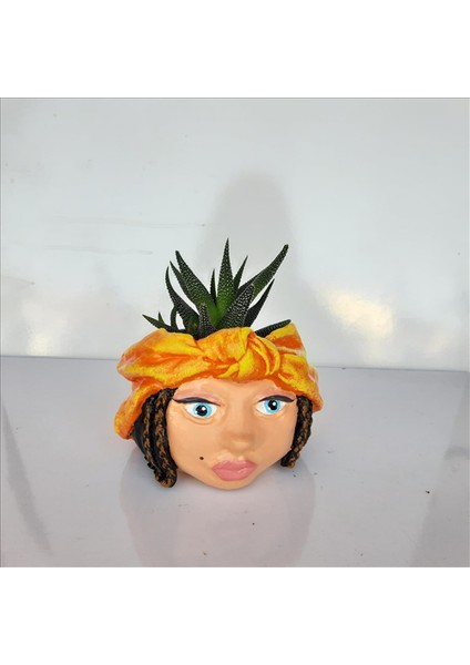 Bandanalı Kız Saksı 12 x 9 cm