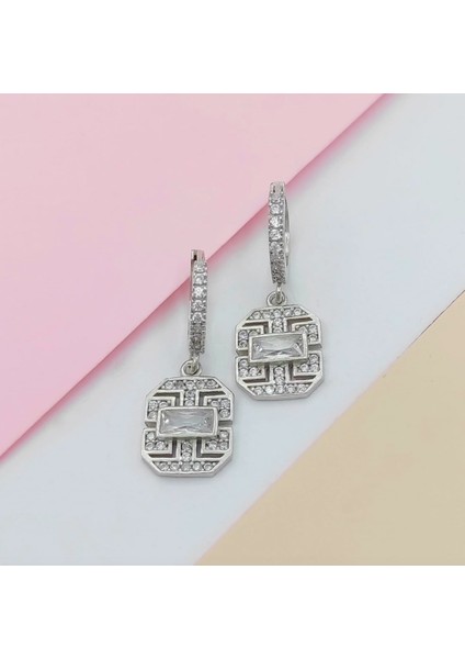 Baget Taşlı Oval 925 Ayar Gümüş Küpe