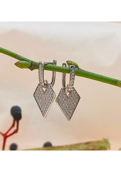 Taşlı 925 Ayar Gümüş Küpe