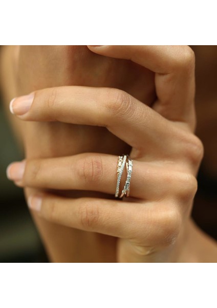 Üç Kollu Baget Pırlanta Yüzük