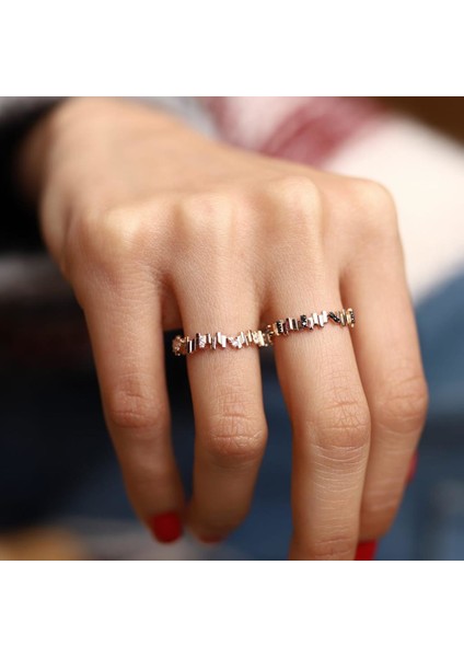 Taşlı Ince Zikzak Yüzük