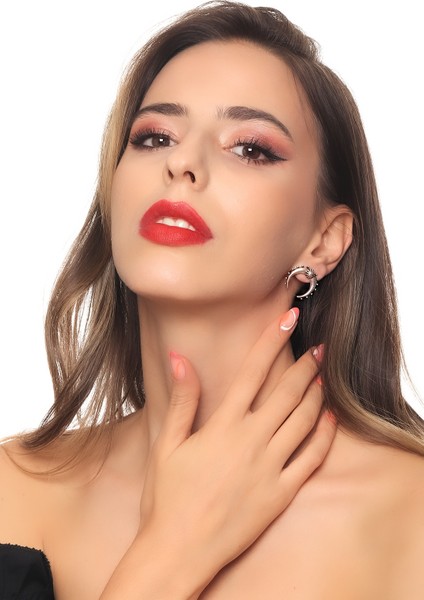 Kadın Antik Gümüş Kaplama Çivili Model Ay Küpe modelleri