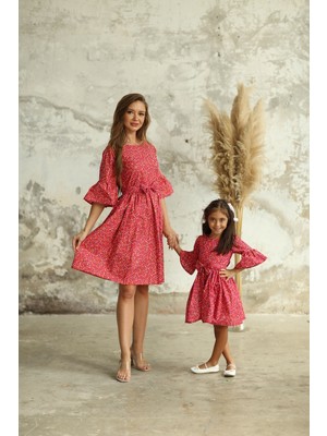 Küçüğüm Butik Kırmızı Çiçekli Belden Büzgülü Anne Kız Kombini (Tekli Fiyattır. Ürünler Ayrı Ayrı Satılmaktadır)