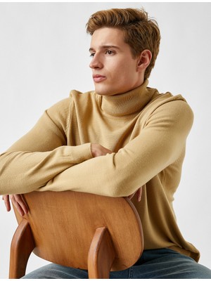 Koton Erkek Bogazli Kazak Basic