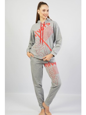 Vienetta Kapsonlu Düşük Omuzlu Pijama Takım
