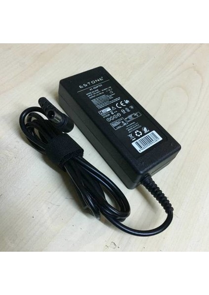 14 Volt 3.5 Amper 6.5mm 4.4mm Iğneli Monitöradaptörü 14 Volt Monitör Adaptörü