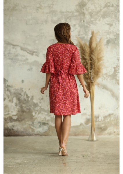Kırmızı Çiçekli Belden Büzgülü Elbise fırsatları