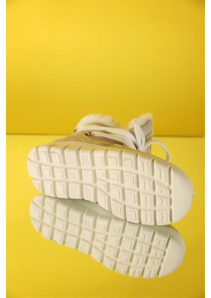 Kız Kappa Bej Bot fırsatları