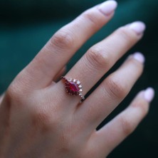 By Golden House Ruby Kirpik Pırlanta Yüzük