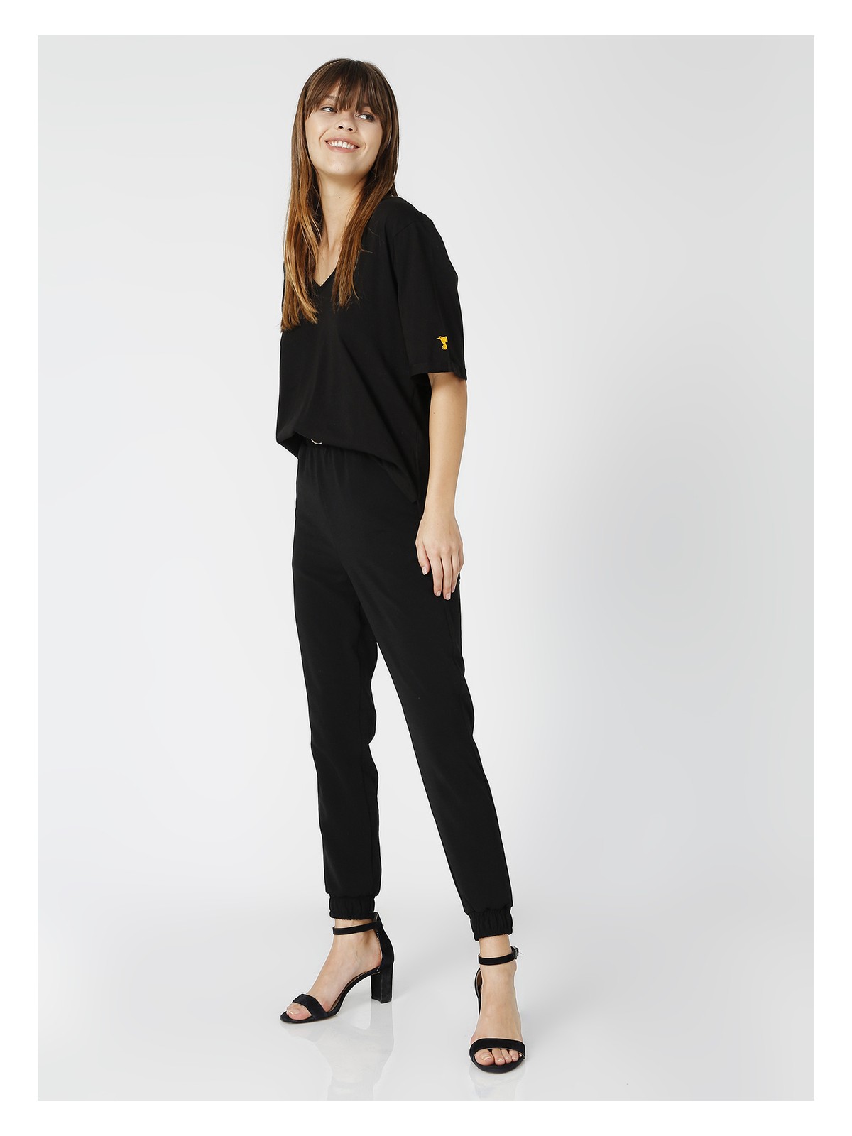 Fabrika Beyaz Kadın V Yaka Oversize T-Shirt TALITA - Görsel 5