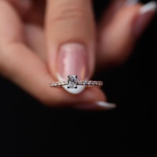 By Golden House Amelia Pırlanta Yüzük