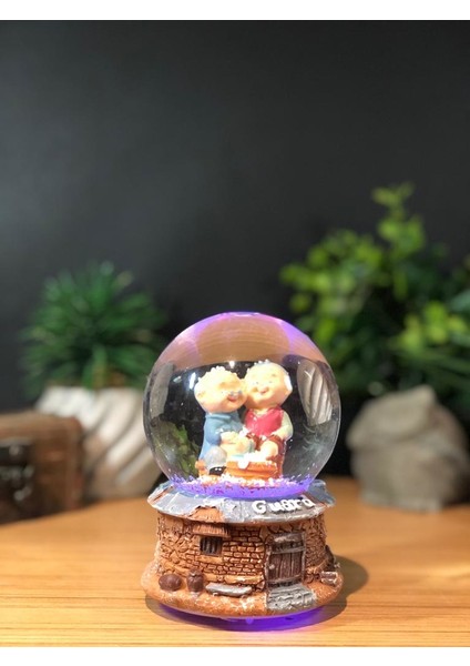 Romantik Ölümsüz Aşıklar Işıklı Müzikli Kar Küresi Orta Boy fiyatları