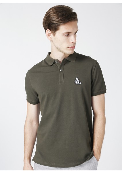 Polo Yaka Haki Baskılı Erkek T-Shirt fırsatları