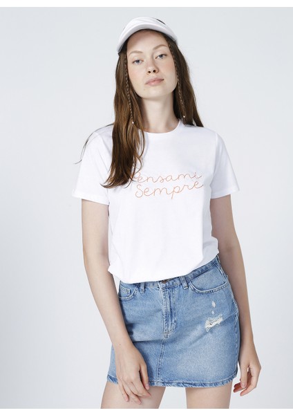 Nort Of Navy I-North61 Bisiklet Yaka Regular Fit Kısa Kollu %100 Pamuk Nakışlı Ekru Kadın T-Shirt