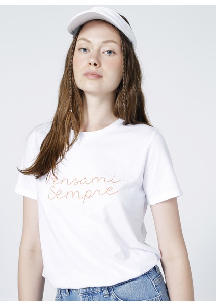 Nort Of Navy I-North61 Bisiklet Yaka Regular Fit Kısa Kollu %100 Pamuk Nakışlı Ekru Kadın T-Shirt fırsatları