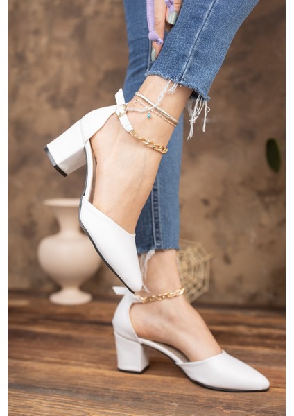 Bilekten Zincir Detaylı Klasik Kalın Topuklu Ayakkabı modelleri