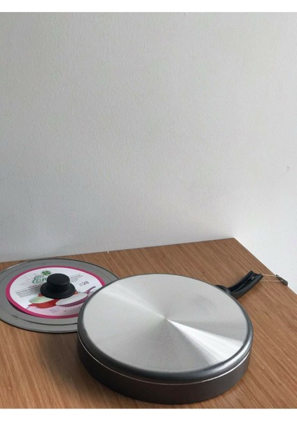 Kapaklı Balık Tavası 28 cm modelleri