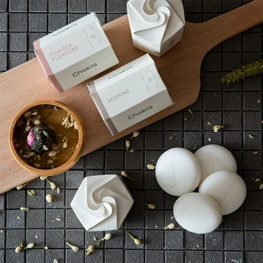 Chakra Doğal Sabun Seti 4 Adet 180 gr Bitkisel Yağlı Bergamot Yasemin Pudra ve Misk