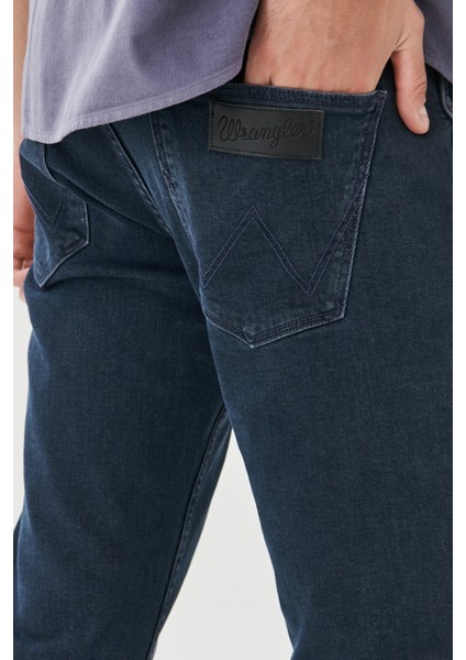 Wrangler Greensboro Regular Straight Fit Düşük Bel Esnek Jean Kot Pantolon