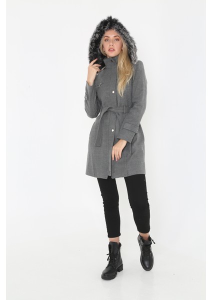 Kadın Kısa Kaşmir Kaşe Kapşonlu Kürklü Kaban Mont