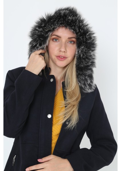 Kadın Kısa Kaşmir Kaşe Kapşonlu Kürklü Kaban Mont modelleri