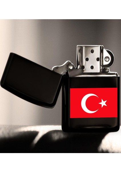 Home Türk Bayraklı Siyah Benzinli Metal Çakmak-1