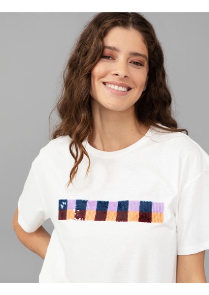 Kadın Beyaz Regular Fit Tişört 50244948-VR013 fiyatları