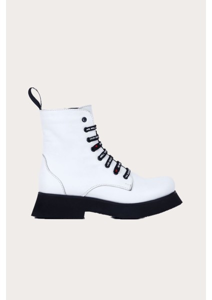 Beyaz Deri Kadın Düz Bot