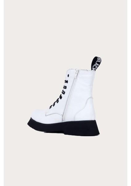 Beyaz Deri Kadın Düz Bot fırsatları