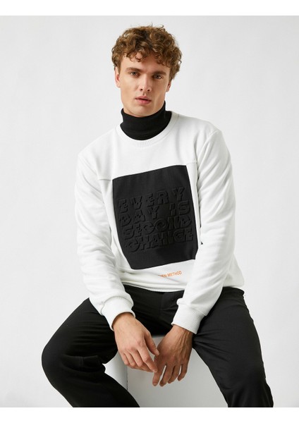 Erkek Kabartma Baskılı Sweatshirt